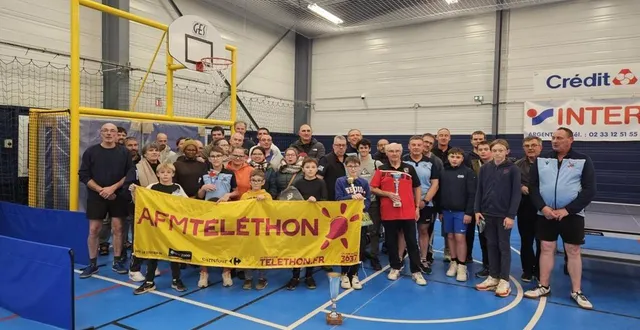 photo  joueurs et organisateurs à l’issue du tournoi.  &copy;  ouest-france 