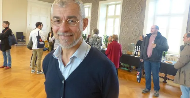 photo  hervé bellande a choisi de quitter les yvelines pour angers, dont il découvrait samedi la mairie.  &copy;  ouest-france 