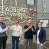 photo jeanne-marie cesbron et xavier cesbron (au centre) ont vendu leur restaurant l’auberge des vieilles pierres à julien auvray (à gauche) et sa sœur charlotte auvray, ce mardi 3 décembre 2024.