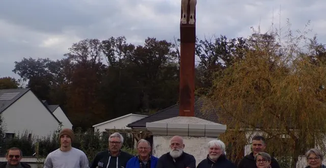 photo  le calvaire et sa croix sont des éléments patrimoniaux de saint- corneille.  &copy;  le maine libre 