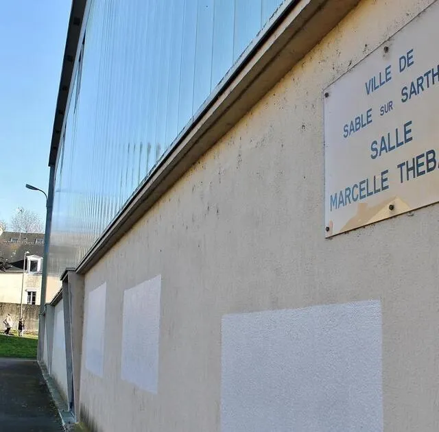 photo jugé trop énergivore et obsolète, le gymnase marcelle-thébault est voué à la démolition, rue de sarthe, où la mairie espère une résidence de « standing ».  ©  archives ouest-france