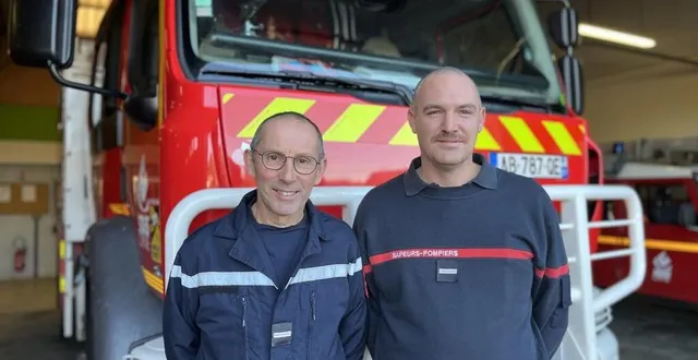 photo  philippe chrétien (à gauche), 64 ans, est pompier volontaire depuis 40 ans au centre de secours tinchebray-bocage (orne). il est aux côtés d’adrien letellier, 43 ans, chef de centre.  &copy;  ouest-france 