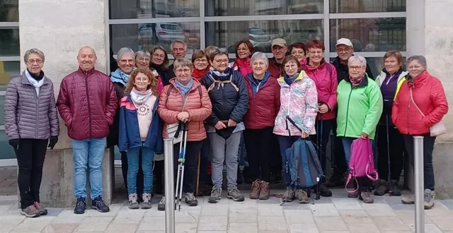 photo  une vingtaine de personnes ont participé à la marche.  &copy;  le maine libre 