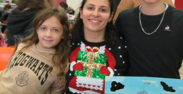 photo  julia 9 ans, émilie et evan, 13 ans, de la milesse, étaient venus exposer.  &copy;  le maine libre 