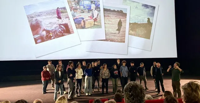 photo  entouré de son équipe, le réalisateur bertrand guerry répond aux questions des spectateurs.  &copy;  guerry 