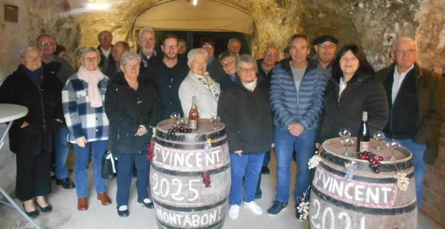 photo  jean luc et marylène guillet ont présenté le tonneau de la saint-vincent 2025.  &copy;  ouest-france 