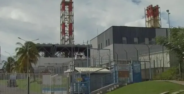 photo  la centrale électrique de jarry, en guadeloupe.  &copy;  google street view 