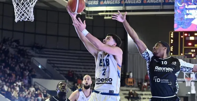 photo  a l’image de veraghe, qui totalise 15 points, les angers ont maîtrisé la rencontre face à l’union rennes basket.  &copy;  sébastien aubinaud 
