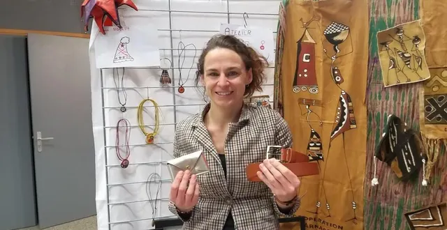 photo  stéphanie lamarre a lancé l’âme art, il y a trois mois. elle dispense des cours pour créer des objets en cuir.  &copy;  ouest-france 