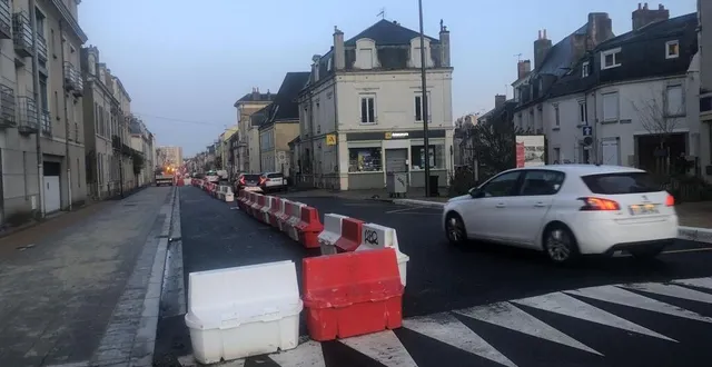 photo  la rue voltaire, au mans (sarthe), doit rouvrir dans les deux sens de circulation, ce samedi 7 décembre  &copy;  ouest-france 