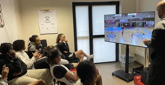 photo  chaque semaine, les joueuses de l’usbd alençon ont une séance d’analyse vidéo individuelle et collective.  &copy;  ouest-france 