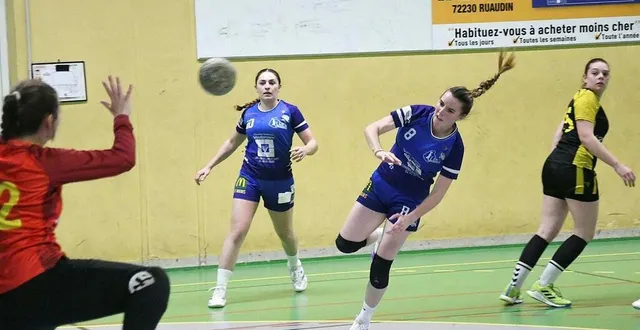 photo  l’ecv devant un gros défi contre joué-lès-tours.  &copy;  archives le maine libre 