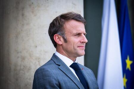 photo Emmanuel Macron sur le parvis de l’Élysée le 16 juillet 2024. XOSE BOUZAS / Archives Hans Lucas via AFP 