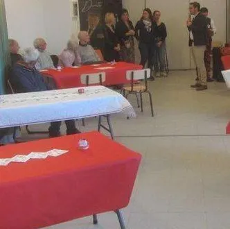 photo  françois guyard, directeur des accueils de jour des résidences bocage d’anjou, a reçu les résidents et leurs familles.  &copy;  co 