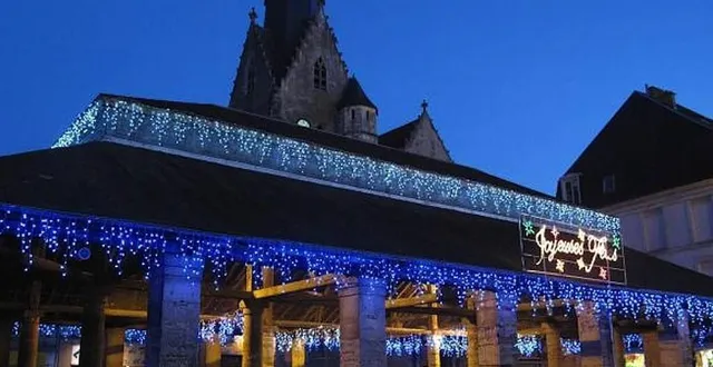 photo  dimanche 15 décembre 2024, le marché de noël se tiendra de 10 à 18 heures en cœur de ville de mamers.  &copy;  archives le maine libre 