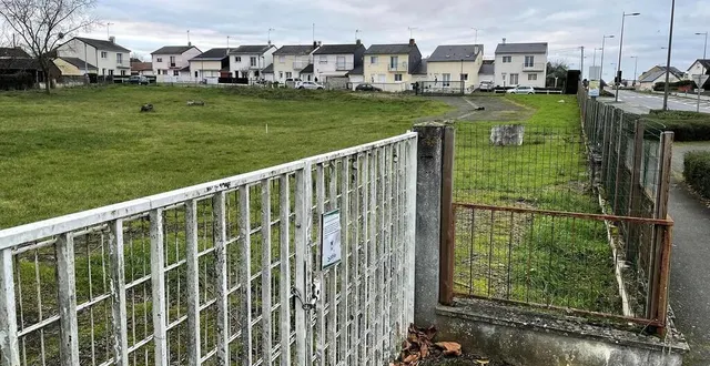photo  le terrain de l’ancienne gendarmerie, au croisement de l’avenue de verdun et de l’avenue françois-de-nicolay, à sablé-sur-sarthe.  &copy;  ouest-france 