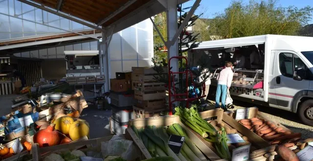 photo solesmes. une tombola proposée sur le marché  &copy;  le maine libre 