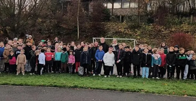 photo  165 enfants des écoles publiques de laigné et de saint-gervais-en-belinont participé à la course solidaire.  &copy;  ouest-france 