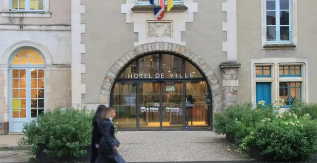 photo  stéphane le foll (ps) a été élu maire du mans (sarthe) en 2020. deux groupes issus de la gauche forment son opposition : les écologistes et citoyen écologiste solidaire (ces).  &copy;  ouest-france 