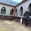 photo le curé pierre-yves émile attend impatiemment la fin des travaux du pôle paroissial à argentan (orne).