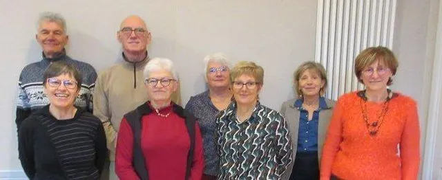 photo  de droite à gauche : pascale cogné, responsable état civil, élections, urbanisme à la mairie, dominique ploquin, coordinatrice adjointe, et les agents recenseurs : maryline gabard, marie-andrée crasnier, marie-christine krejci, philippe lequeux, yolande levaché, dominique boutaud, qui effectueront le recensement du 16 janvier au 15 février.  &copy;  co 