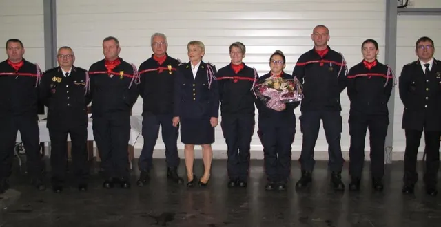 photo  les pompiers mis à l’honneur lors de cette sainte-barbe. 