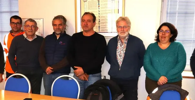 photo  le maire maurice vavasseur, lors de la dernière réunion, entouré des acteurs qui interviendront durant cette opération d’envergure.  &copy;  le maine libre 