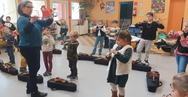 photo  sortir l’archet et tendre sa mèche de crins enduit de colophane.  &copy;  ouest-france 