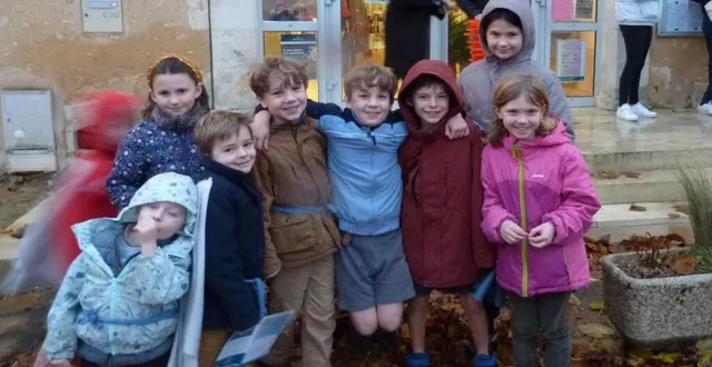 photo  les enfants étaient nombreux à vouloir partir à la recherche du coffre contenant peut-être le trésor perdu de montmirail…  &copy;  ouest-france 