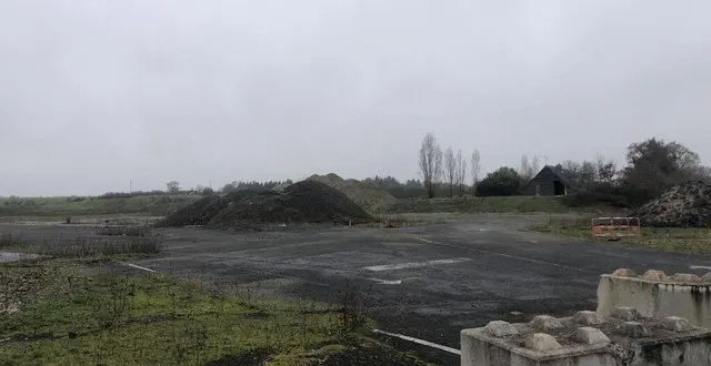 photo  l’ancien site des pétroles attend des jours meilleurs  &copy;  ouest-france 