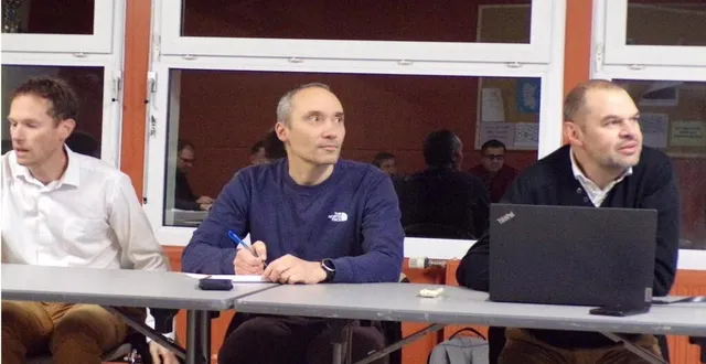 photo  nicolas coudreuse, à droite, président de team ruaudin aventures.  &copy;  le maine libre 