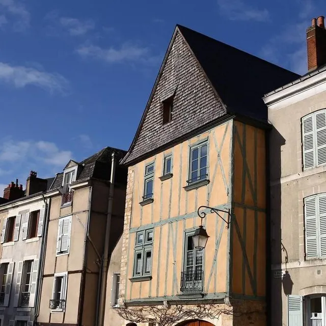 photo cité plantagenet, place du cardinal grente.  ©  archives