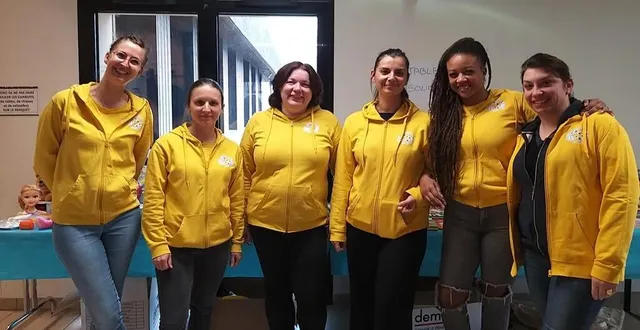 photo  les organisatrices de l’amicale des ecoles se sont réjouies de la fréquentation à la bourse aux vêtements et aux jouets.  &copy;  ouest-france 