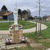 photo  la vierge veille sur le rond-point des mortrons. 