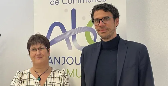 photo  françoise coué, vice-présidente en charge de l’urbanisme, et thibault plard, responsable du service planification – urbanisme – habitat à anjou bleu communauté, convient les habitants à trois réunions publiques autour de l’élaboration du plan local d’urbanisme intercommunal.  &copy;  ouest-france 