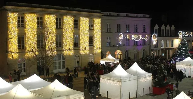 photo  le coup d’envoi des animations de noël a été donné vendredi 6 décembre 2024 à sablé-sur-sarthe.  &copy;  ouest-france 