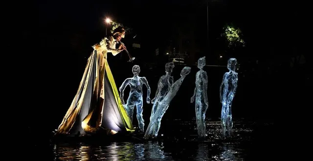 photo  un spectacle sur l’eau, sur près d’un kilomètre, sera donné sur la sarthe ce samedi 14 décembre 2024 à l’occasion de noël au port du mans.  &copy;  photo éric bienvenu 