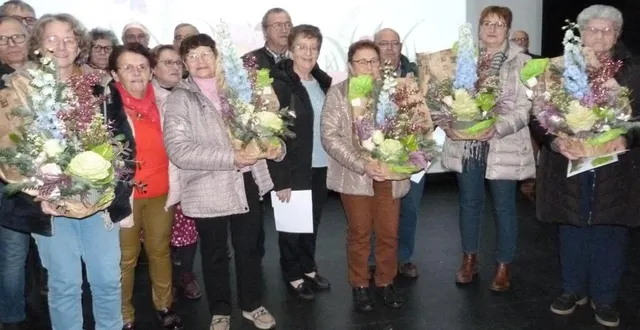 photo  les lauréats des différentes catégories se sont vus offrir des compositions florales.  &copy;  ouest-france 