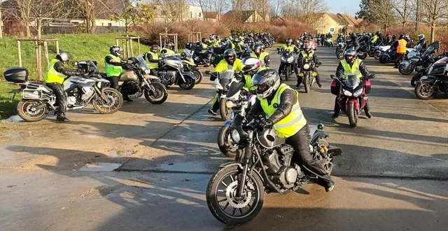 photo  casque d’or a doublé le nombre des participants à son défilé de l’espoir à moto. ils étaient cent à prendre le départ, samedi, à 14 h.  &copy;  ouest-france 