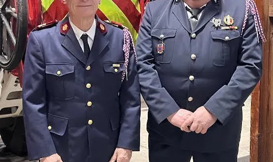 photo  de gauche à droite médecin commandant claude trousset et le capitaine thierry lecornué.   &copy;  le maine libre 