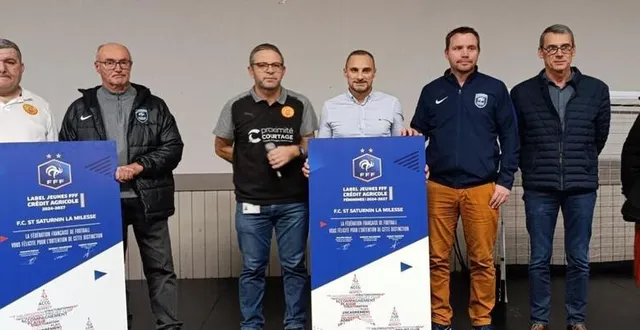 photo  le football club saint-saturnin la milesse a reçu le label jeune, niveau excellence et le label féminin, niveau argent.  &copy;  le maine libre 