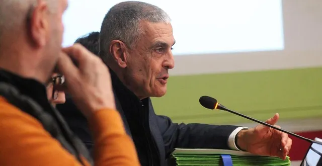 photo  daniel chevalier, le président de la communauté de communes du pays sabolien, a pris la parole en préambule du conseil communautaire, vendredi 13 décembre 2024, à avoise.  &copy;  ouest-france 