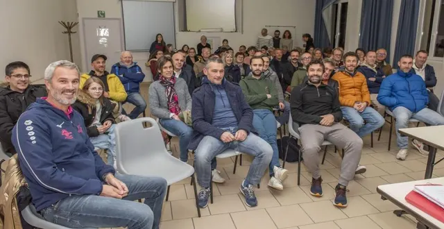 photo  il y avait beaucoup de participants à l’assemblée générale du triathlon.  &copy;  le maine libre 