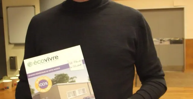 photo  bertrand mathieu, gérant d’ecovivre, présente son projet de résidence pour seniors.  &copy;  ouest-france 