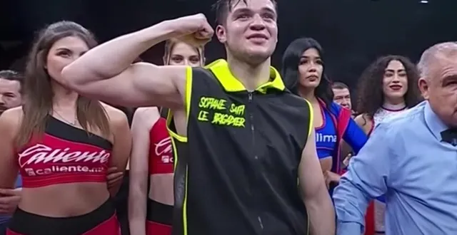 photo  bruno surace a créé la sensation en dominant le mexicain jaime munguia, challenger n°2 de la wbc en super-moyens, samedi 14 décembre.  &copy;  photo : capture écran 