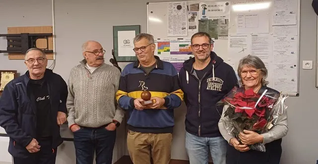 photo  32 équipes se sont affrontées au concours 1 contre 1, du 27 janvier au 13 décembre dernier. philippe poirier s’est imposé 12 à 5 face à philippe le tennier. les 3e et 4e places ont été attribuées à régis legros et josiane gaurion (première femme). début janvier 2025 commencera, à la liberté, le concours entre l’union de soulaines et la liberté de saint-melaine. puis ce sera le challenge annuel du 27 janvierau 8 mars. l’assemblée générale aura lieu dimanche 12 janvier.  &copy;  co 