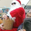 photo  le père noël était très attendu des enfants, samedi dernier. 