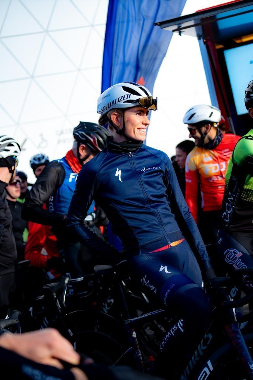 REPORTAGE Cinquante kilomètres dans la roue dune vainqueure du Tour de France enfin presque