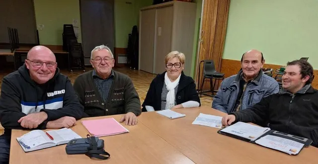photo  le bureau du comité des fêtes s’est réuni pour faire le point.  &copy;  ouest-france 