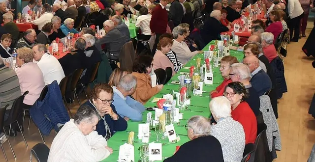 photo  un banquet très apprécié par les 205 convives.  &copy;  le maine libre 
